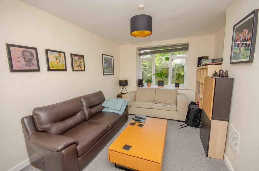 Property photo 3 of 11 Lounge Pic 2.Jpg