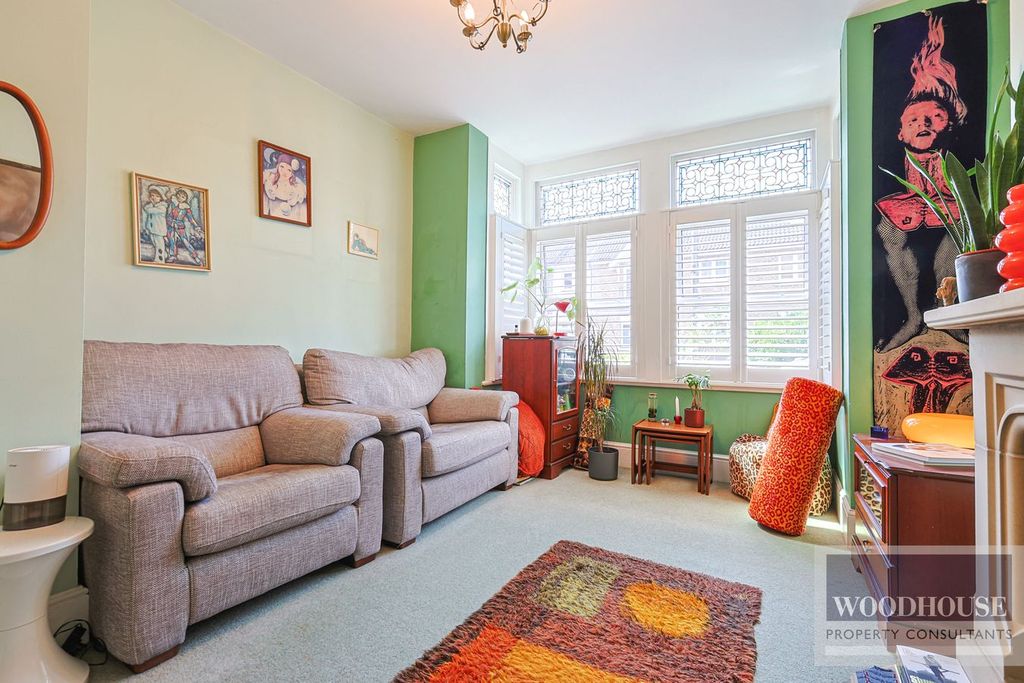 Property photo 3 of 19
