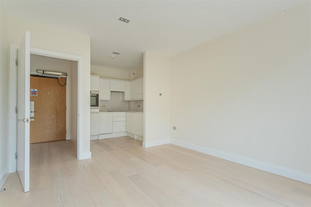 Property photo 3 of 11 A05I5367.Jpg