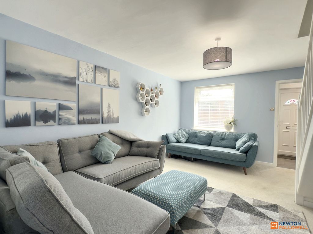 Property photo 2 of 34
