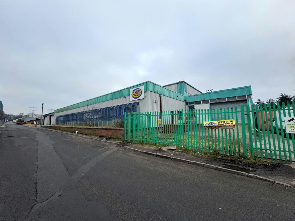 Property photo 2 of 17 Photo External 3.Jpg