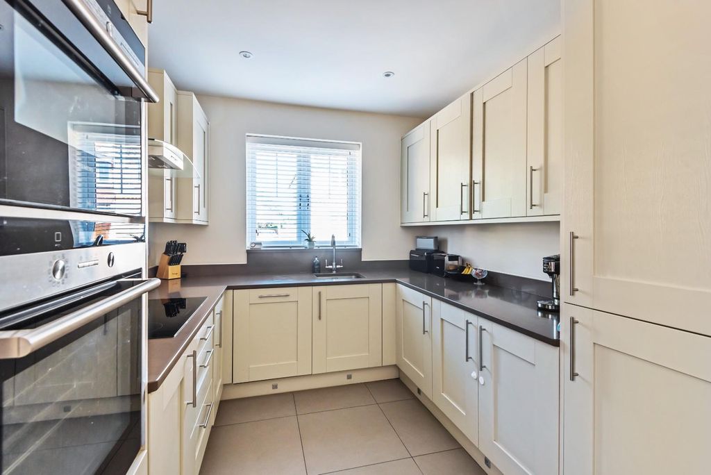Property photo 2 of 11 886387 (4).Jpg