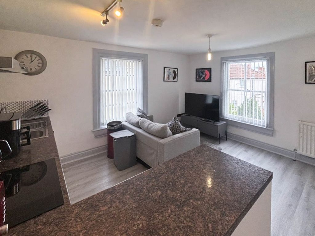 Property photo 3 of 9 Lounfe Open 5