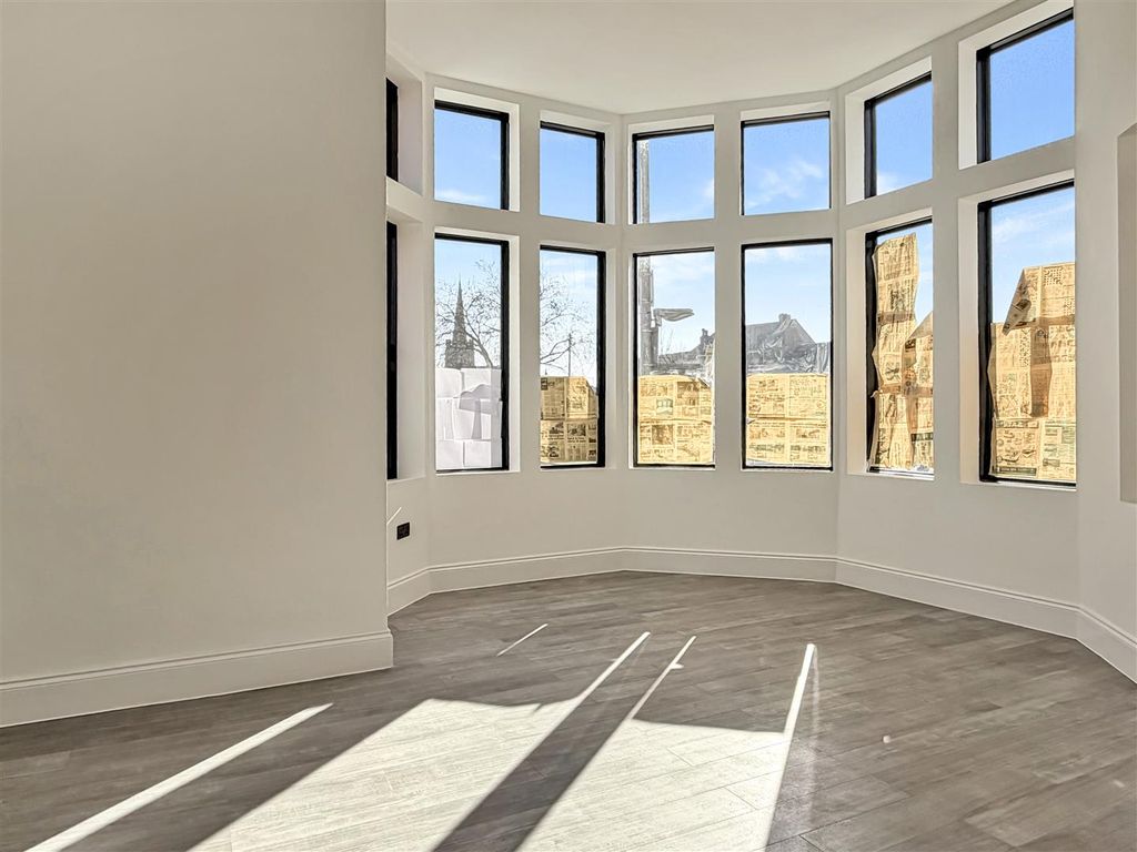 Property photo 2 of 8 Image00006.Jpeg