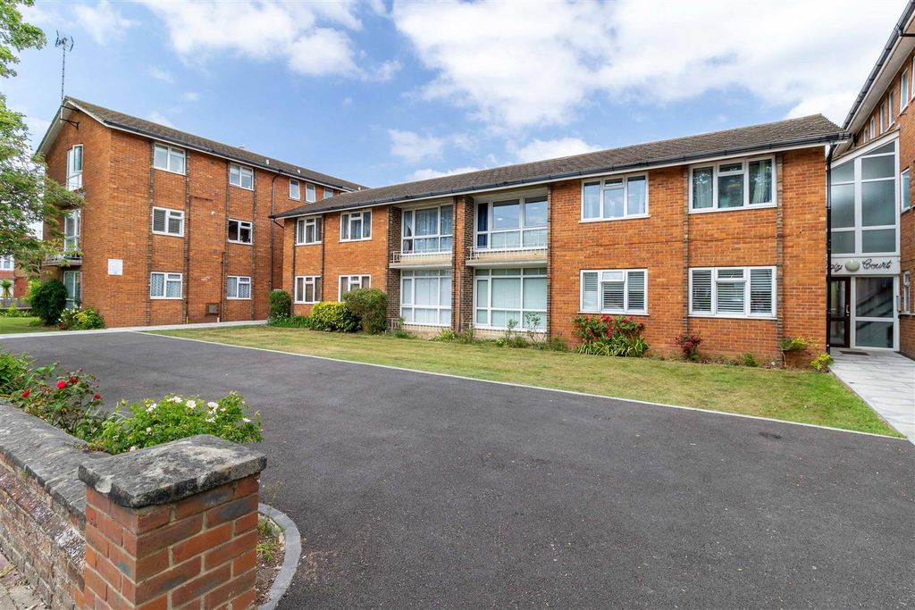 Property photo 1 of 12 Rugbyroad-26.Jpg
