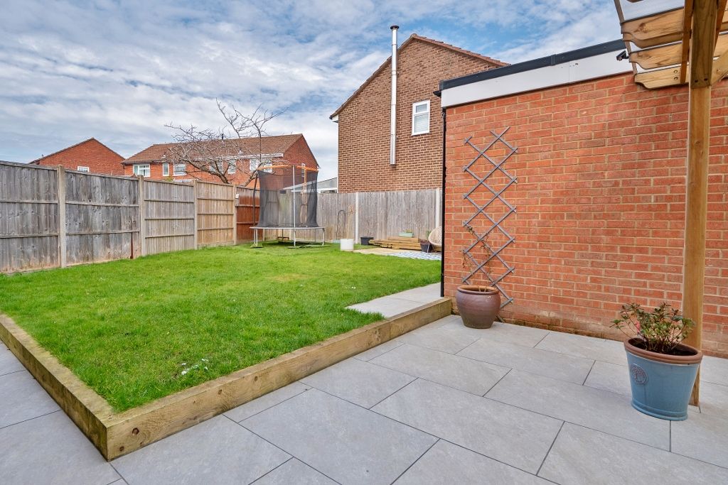 Property photo 2 of 25