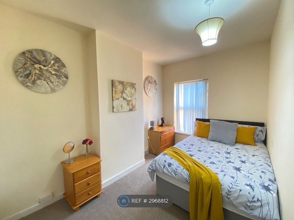 Property photo 3 of 12