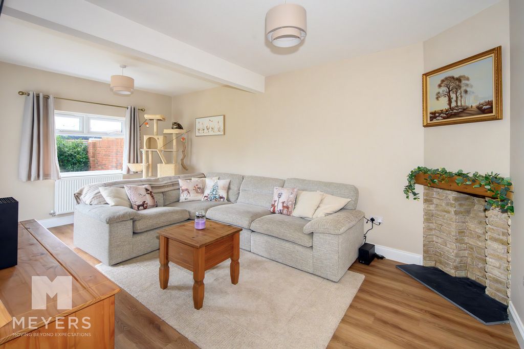 Property photo 2 of 18