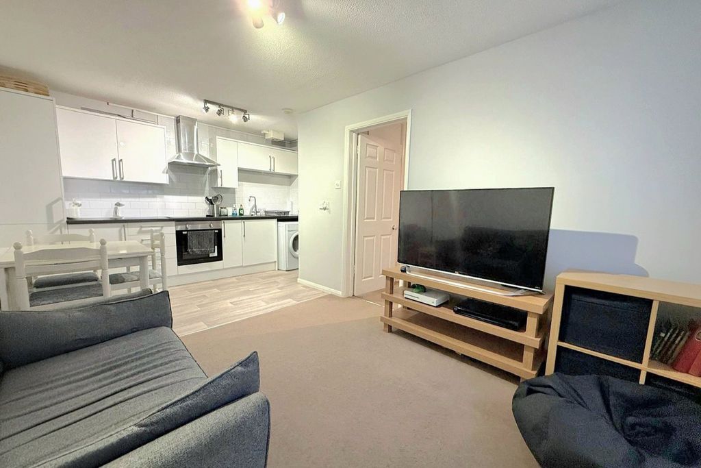 Property photo 2 of 9 Picture No. 03