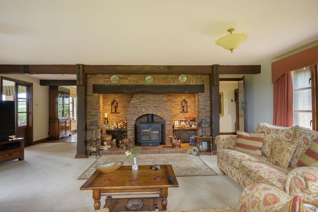 Property photo 2 of 46