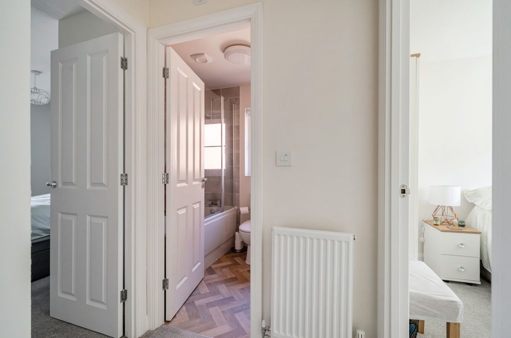 Property photo 3 of 23 1451690-6-69Efa4d...