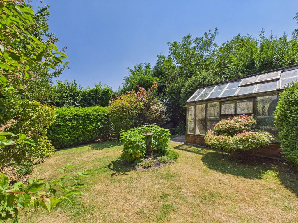 Property photo 2 of 26