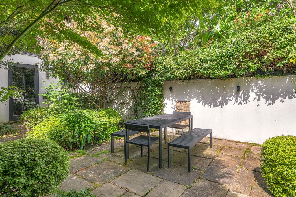 Property photo 3 of 17 Picture No. 12