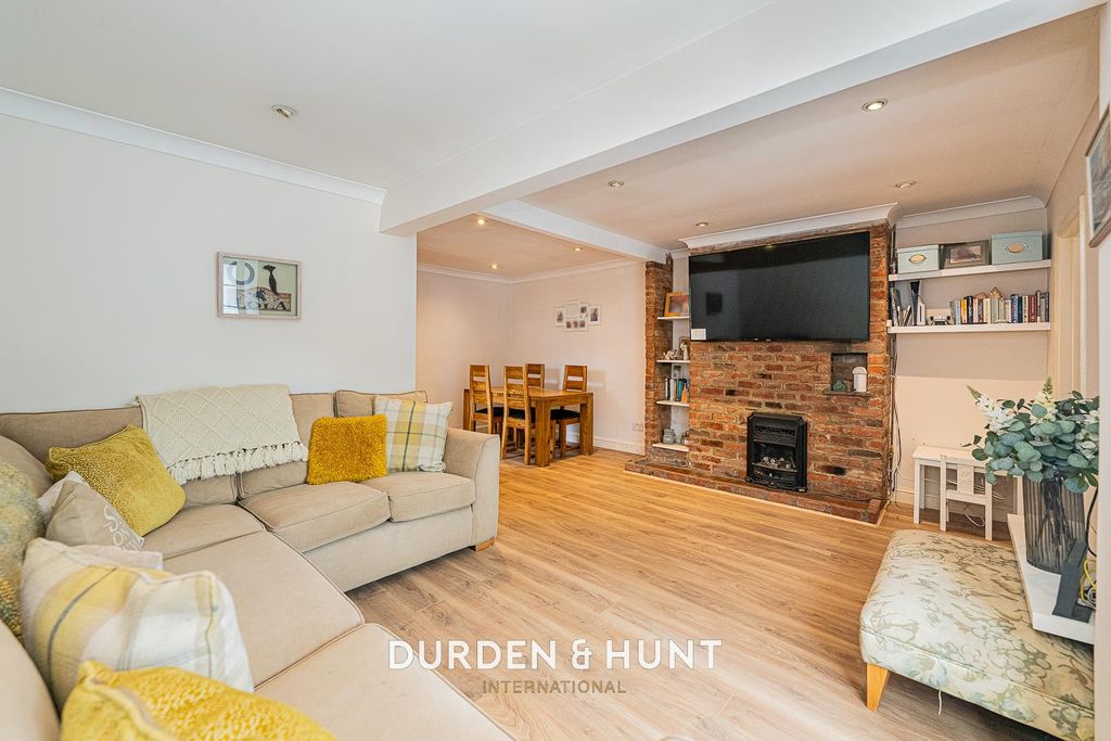 Property photo 2 of 22 Days-44.Jpg