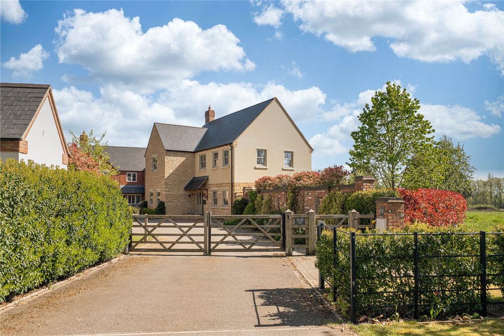 Property photo 1 of 16 Gated Entrance