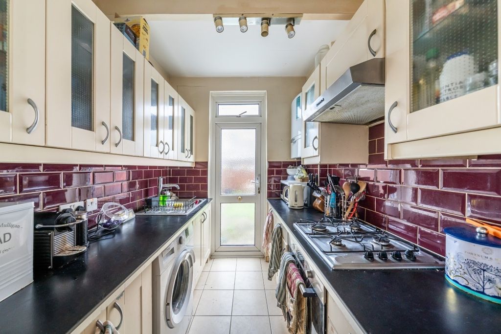 Property photo 1 of 11 5
