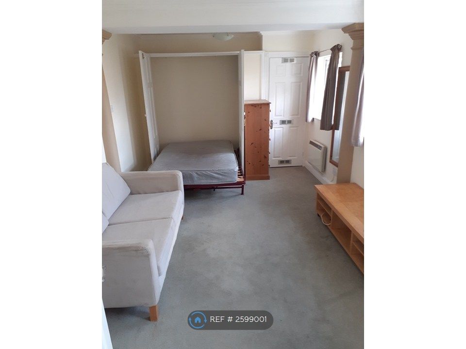 Property photo 1 of 2