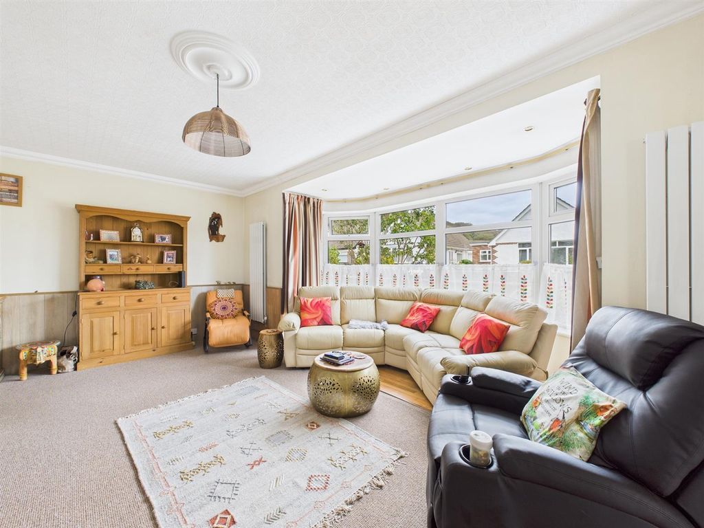 Property photo 2 of 31 Cam02295G0-Pr0297-Still006.Jpg