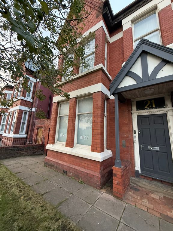 Property photo 2 of 18