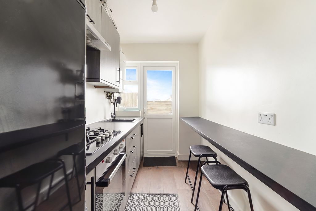 Property photo 3 of 8 Picture No. 09