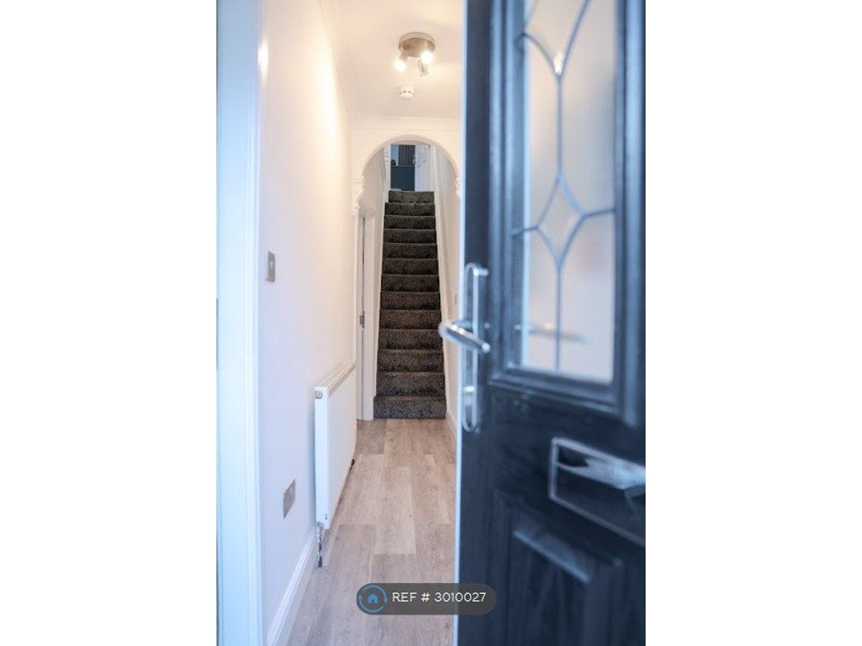 Property photo 2 of 3