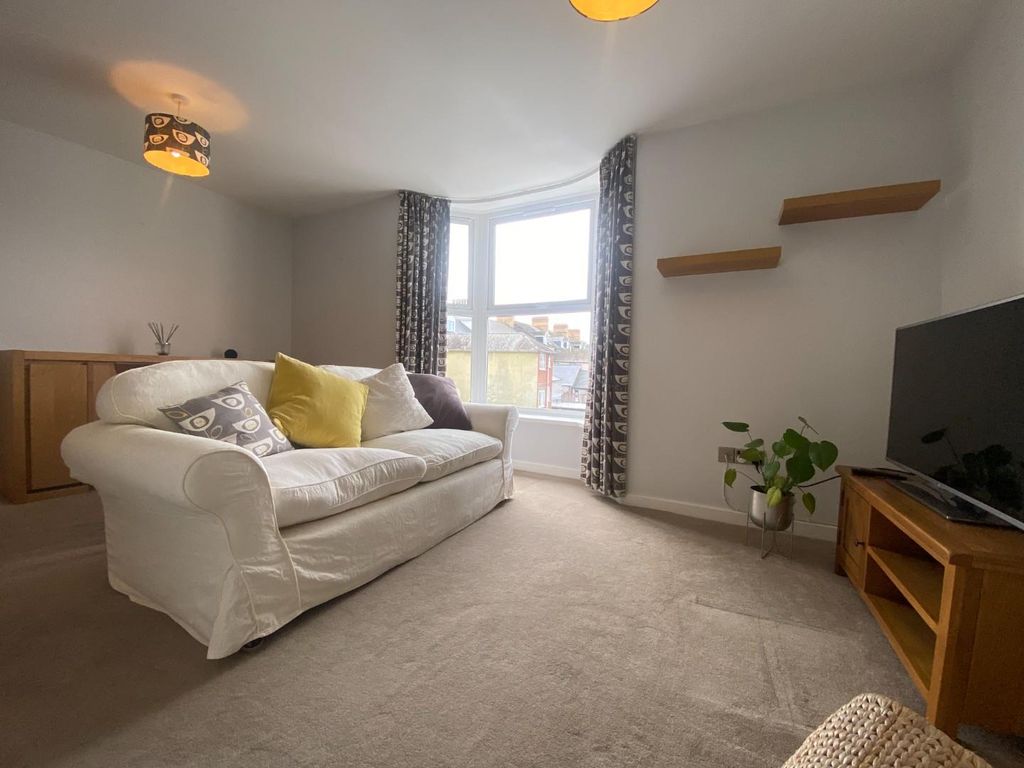 Property photo 1 of 6 2 Bedroom House For Rent
