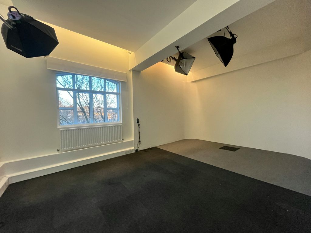 Property photo 2 of 6 20250130_161407438_Ios.Jpg