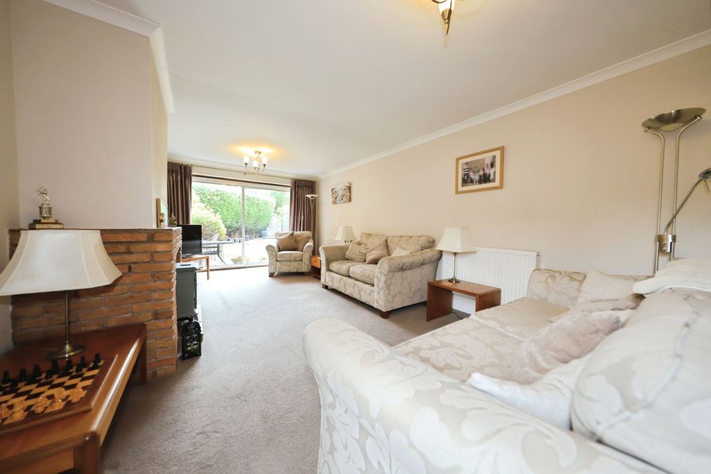 Property photo 2 of 16 Photo