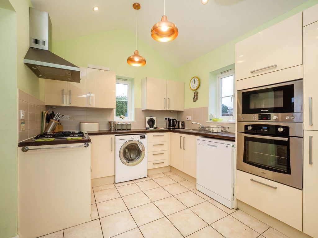 Property photo 2 of 49