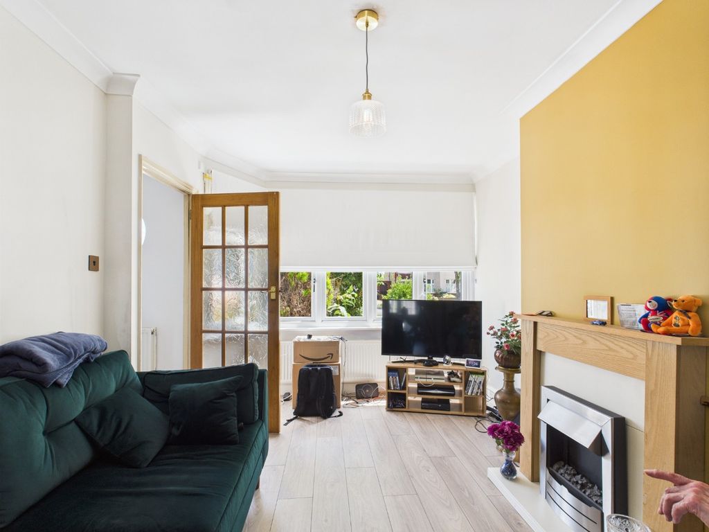 Property photo 3 of 21 3899193
