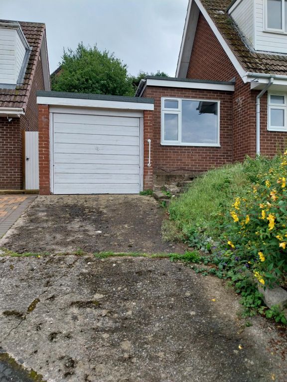 Property photo 2 of 20
