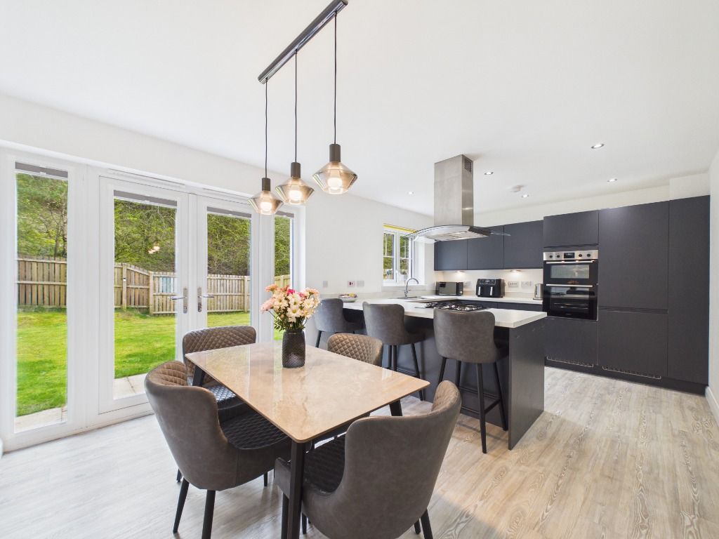 Property photo 2 of 35