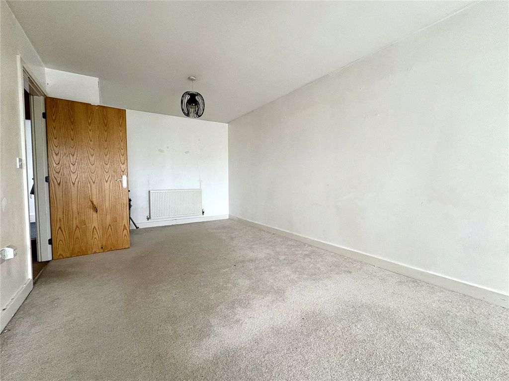 Property photo 3 of 7 Picture No. 02