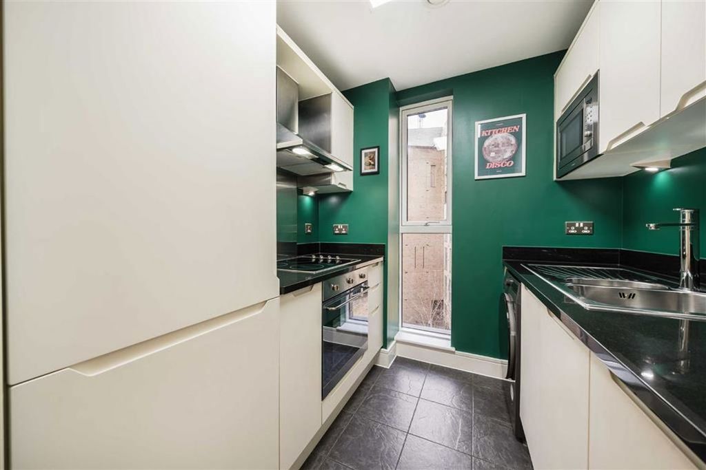 Property photo 3 of 6