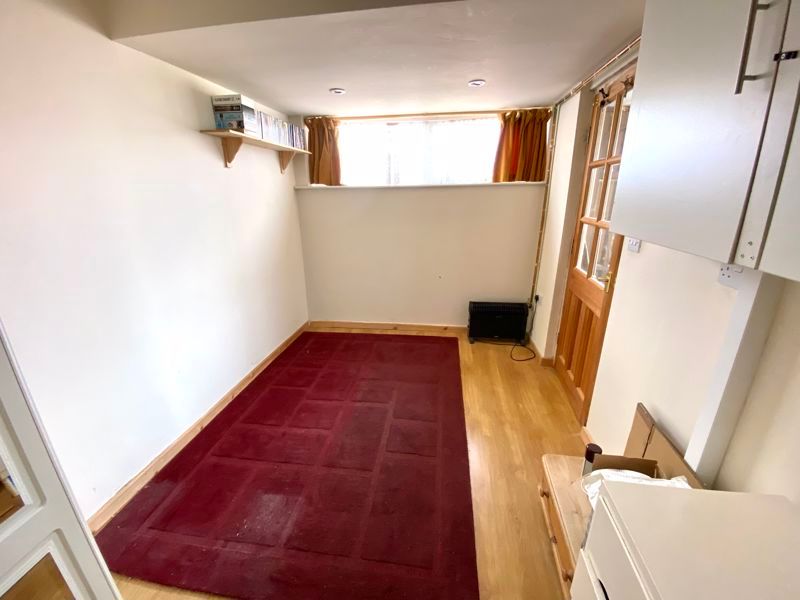 Property photo 2 of 11 Photo 3