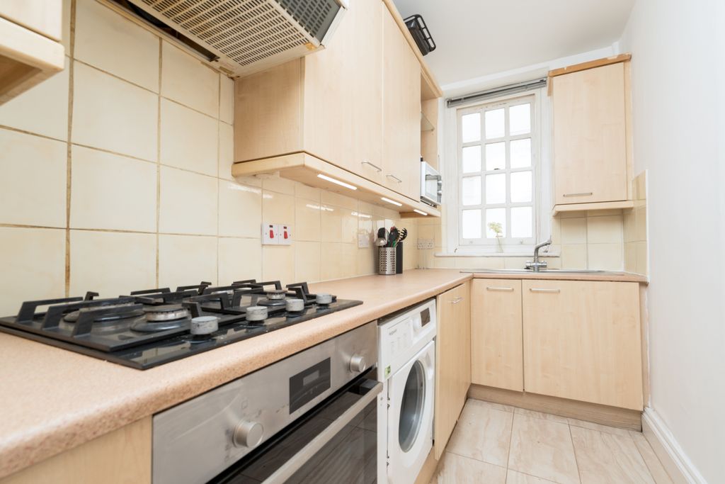 Property photo 3 of 13 Dsc04005-Edit