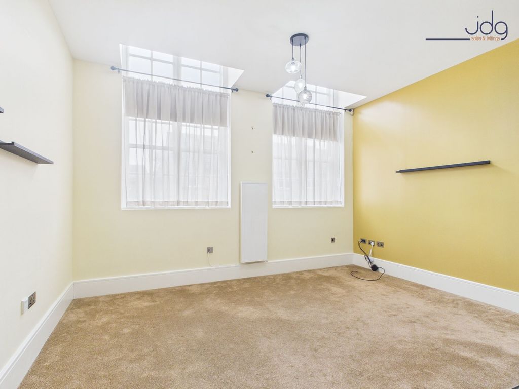 Property photo 3 of 13 Living Room