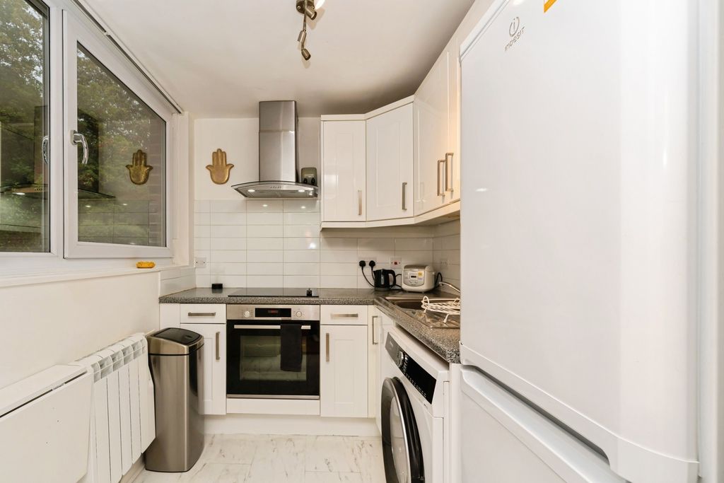 Property photo 2 of 37 Pbox-Img.Jpg