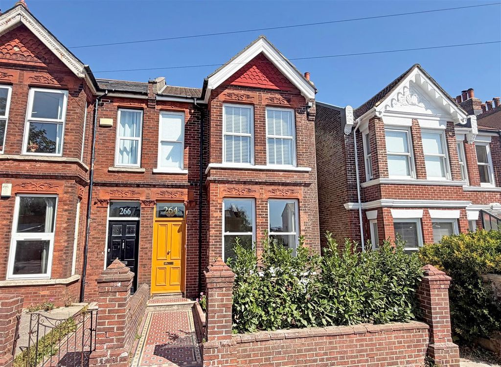 Property photo 1 of 16 264Drmainla.Jpg