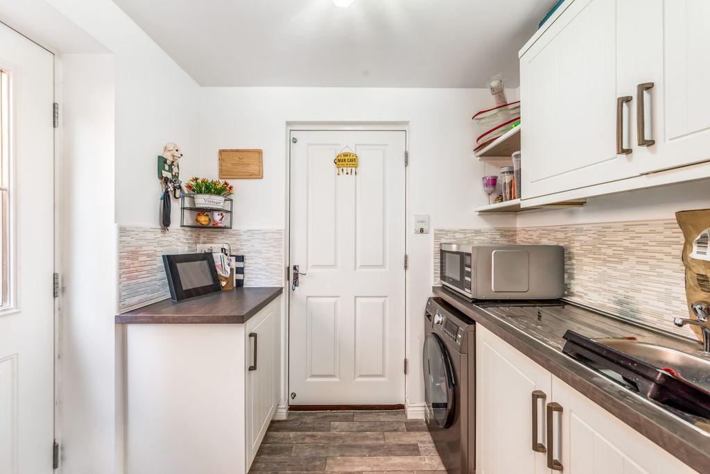 Additional image 7 of 5 bed detached house for saleJonagold Place, Evesham WR11