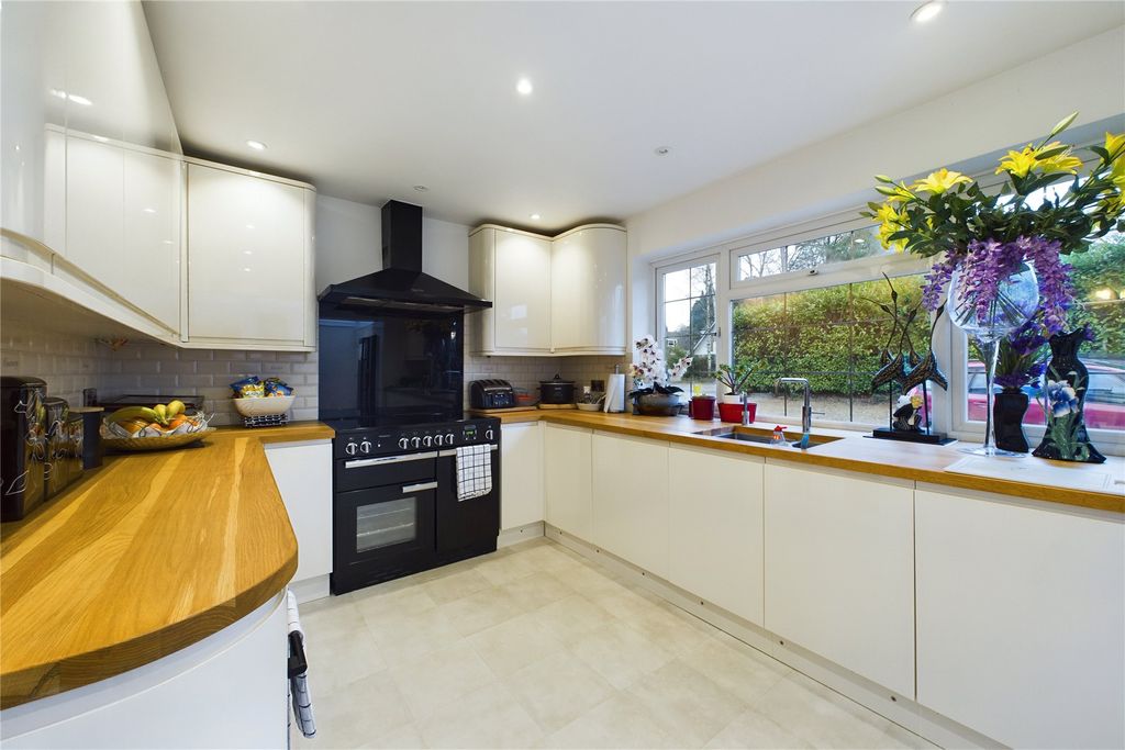 Property photo 2 of 17 Picture No. 08