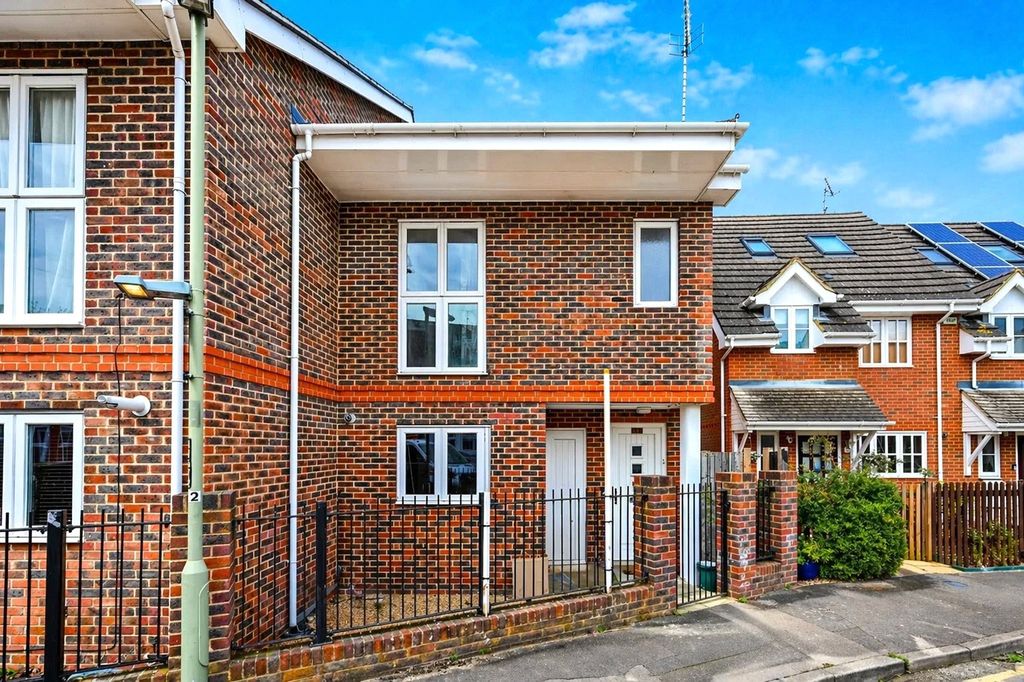 Property photo 1 of 9 Picture No. 14