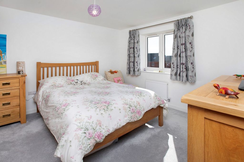 Property photo 2 of 11 Photo 2