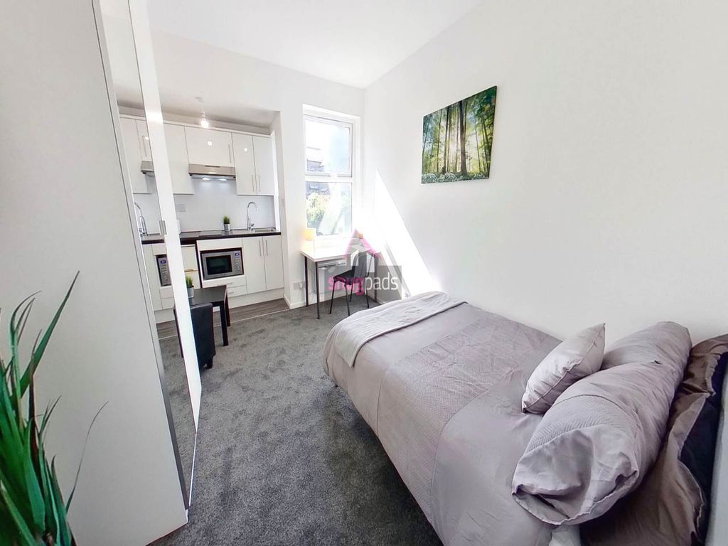 Property photo 1 of 8 1