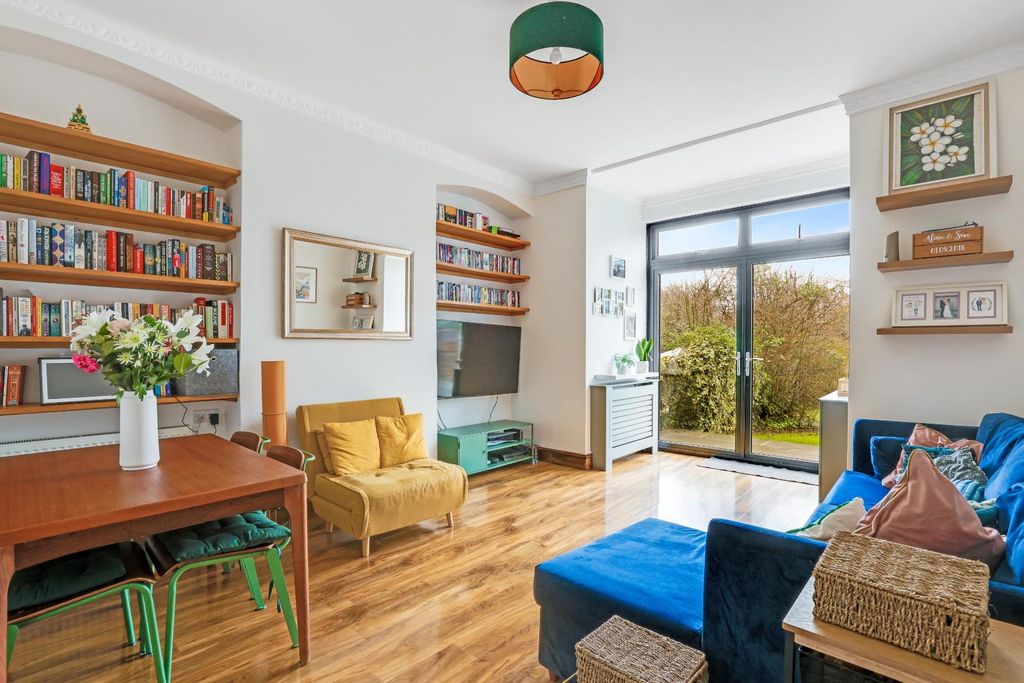 Property photo 1 of 15 05-E6Edjhpropwpen- 11 Howard Road - 10.Jpg