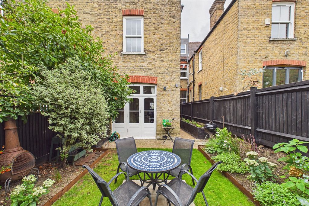 Property photo 3 of 19 Picture No. 22