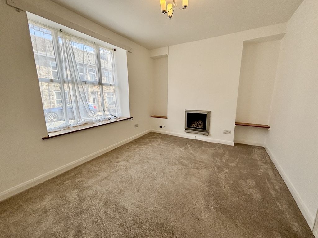 Property photo 3 of 11 Gallery