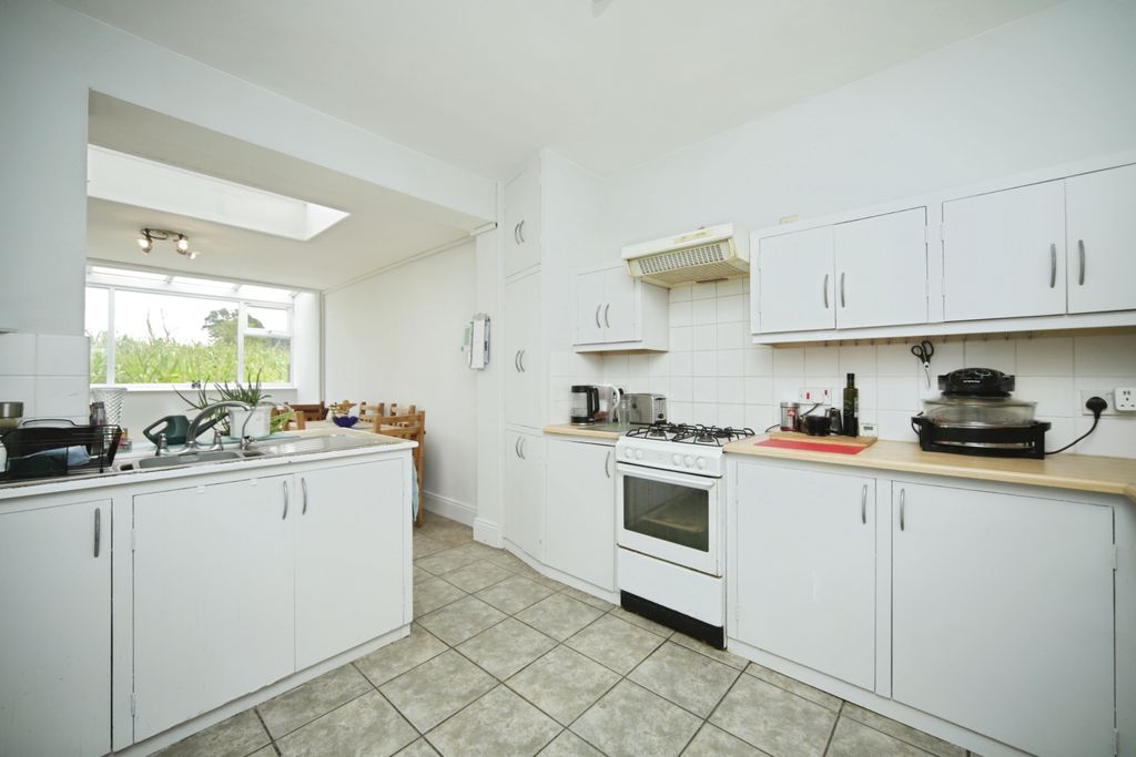 Property photo 3 of 21