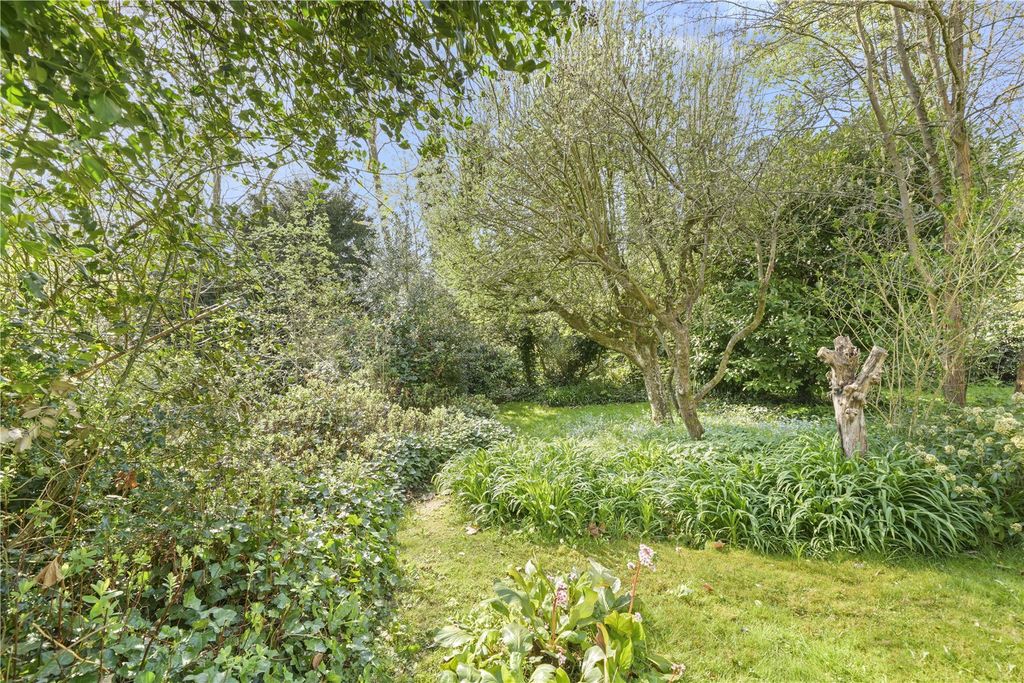 Property photo 2 of 21 Picture No. 22