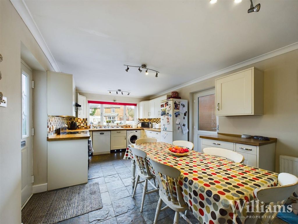 Property photo 2 of 20 Cam02962G0-Pr0069-Still012.Jpg